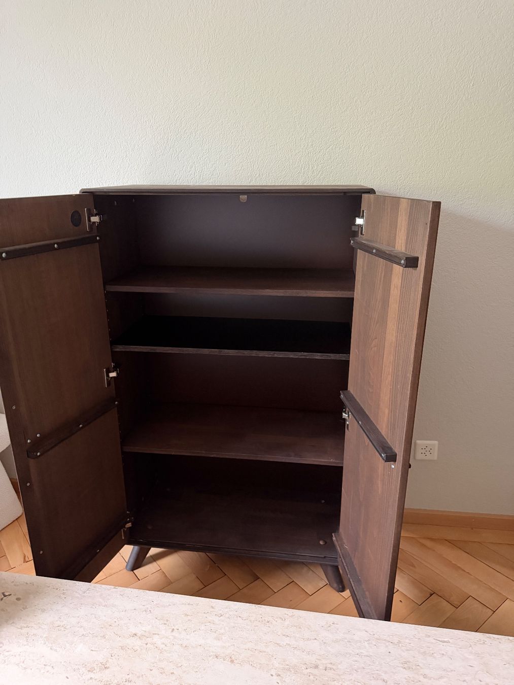 Commodes: Highboard Kommode Echtholz – D'occasion à Zürich par Zelda-67 1