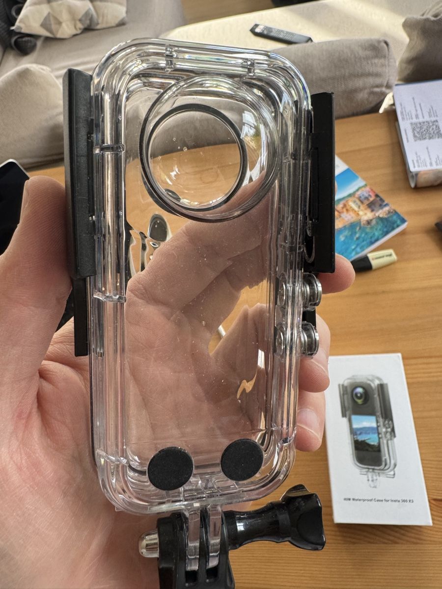 Lampade & Macchine fotografiche: Insta 360 X3 40 M waterproof Case ( second brand case )  – Usato da Zürich venduto da Carlos_Oliveira 1