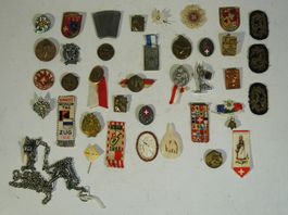 Sammlung: Diverse alte Schweizer Medaillen Anstecker etc.
