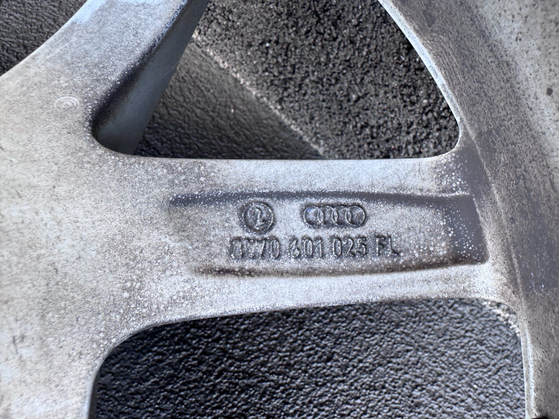 Audi Pneumatici & Ruote complete: 4 X 18 Zoll Audi A5 Winterräder – Usato da Altstätten venduto da TM-Auto 6