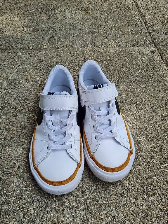 Schuhe für Jungen: Nike Sneaker Gr. 28 – Gebraucht aus La Heutte von tau_5vvl 3