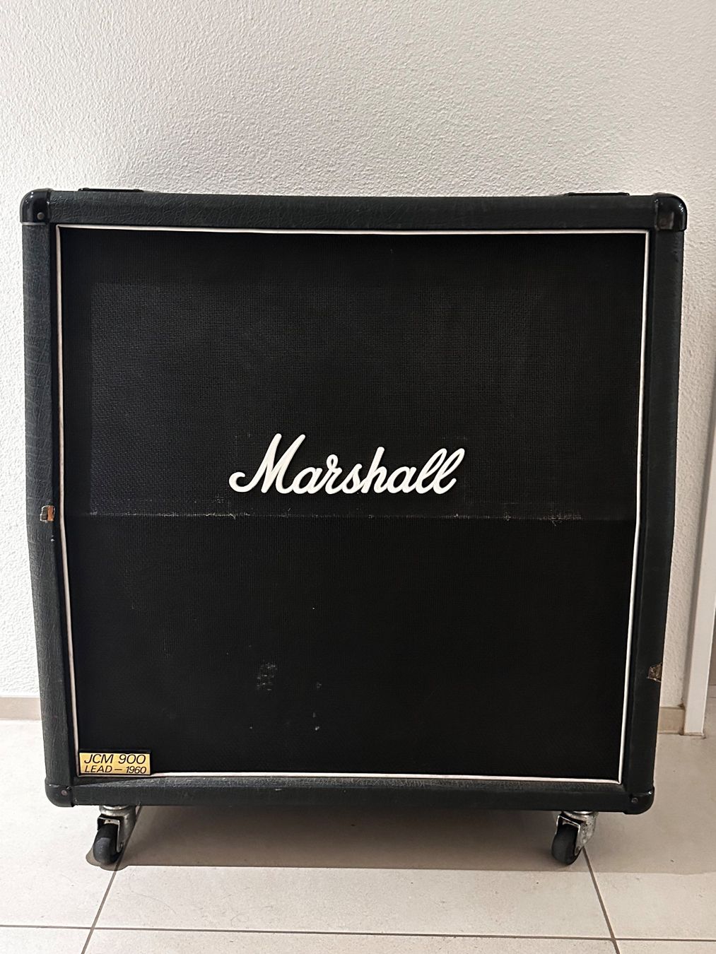 Marshall Casse acustiche: Marshall JCM900 1960A Lead Cabinet/Box – Usato da Inwil venduto da TorqueCowboys