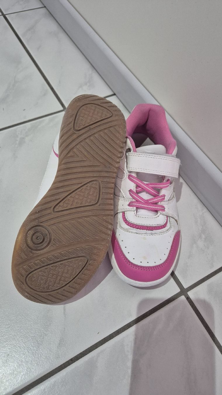 Scarpe per ragazze: Hallen-Turnschuh Grösse 34 – Usato da Rain venduto da Bienchen86 2
