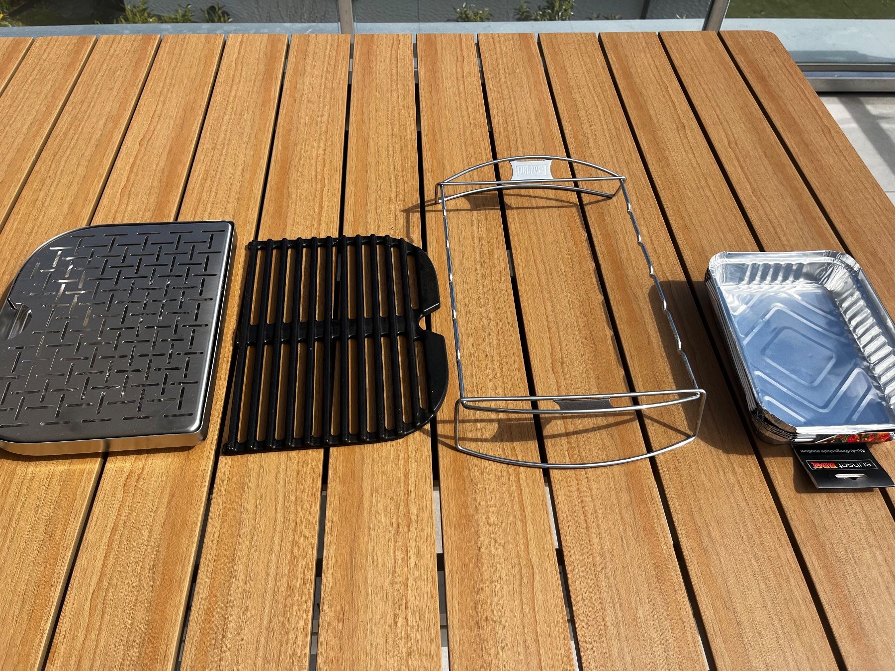 Weber Griglie: Barbecue weber électrique Lumin Compact avec support + acces – Usato da Lausanne venduto da ela_htw9 4