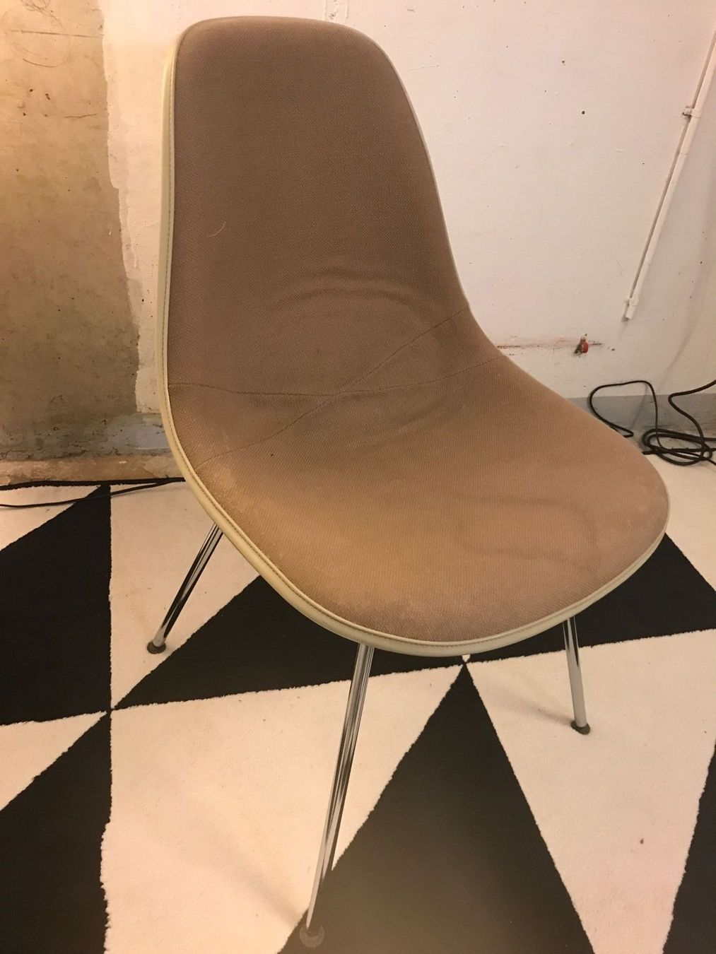 Herman Miller Sedie: Eames Sidechair Vintage Miller – Usato da Rüdlingen venduto da Charlesboeni 2