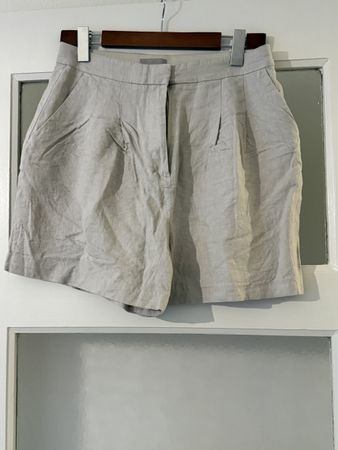 H&M Shorts beige 40 Leinenmischung guter Zustand