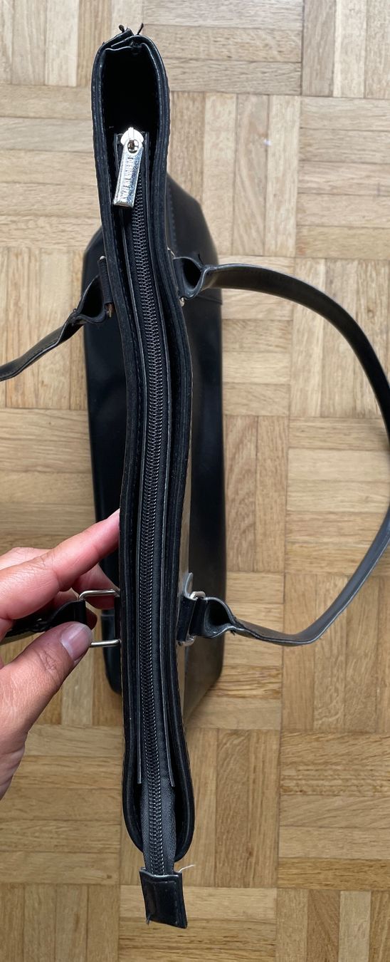 Sacs: Handtasche schwarz – D'occasion à Gümligen par soleil149 3