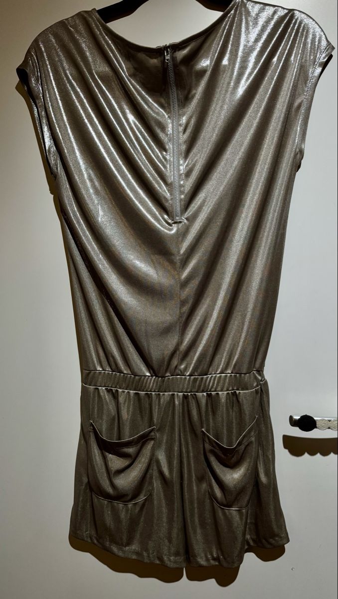 Guess Tute: Guess Metallic Silver Romper S – Usato da Hurden venduto da rac_wyf8 1