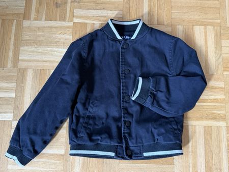 Veste type teddy Kiabi noire taille 104/110