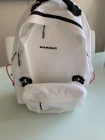Mammut Rucksack 12 Liter Farbe Weiss