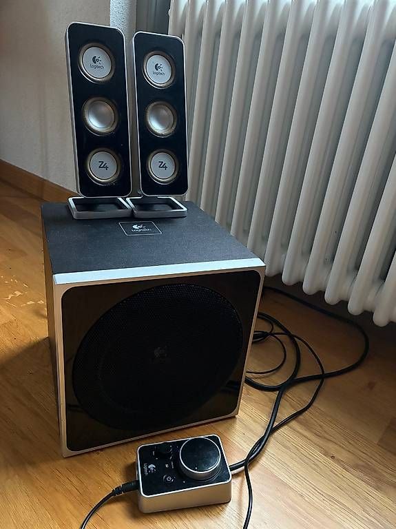Logitech Casse acustiche: Logitech Z-4 Lautsprecher System (2.1) Subwoofer+Controller – Usato da St. Gallen venduto da Sirii9000