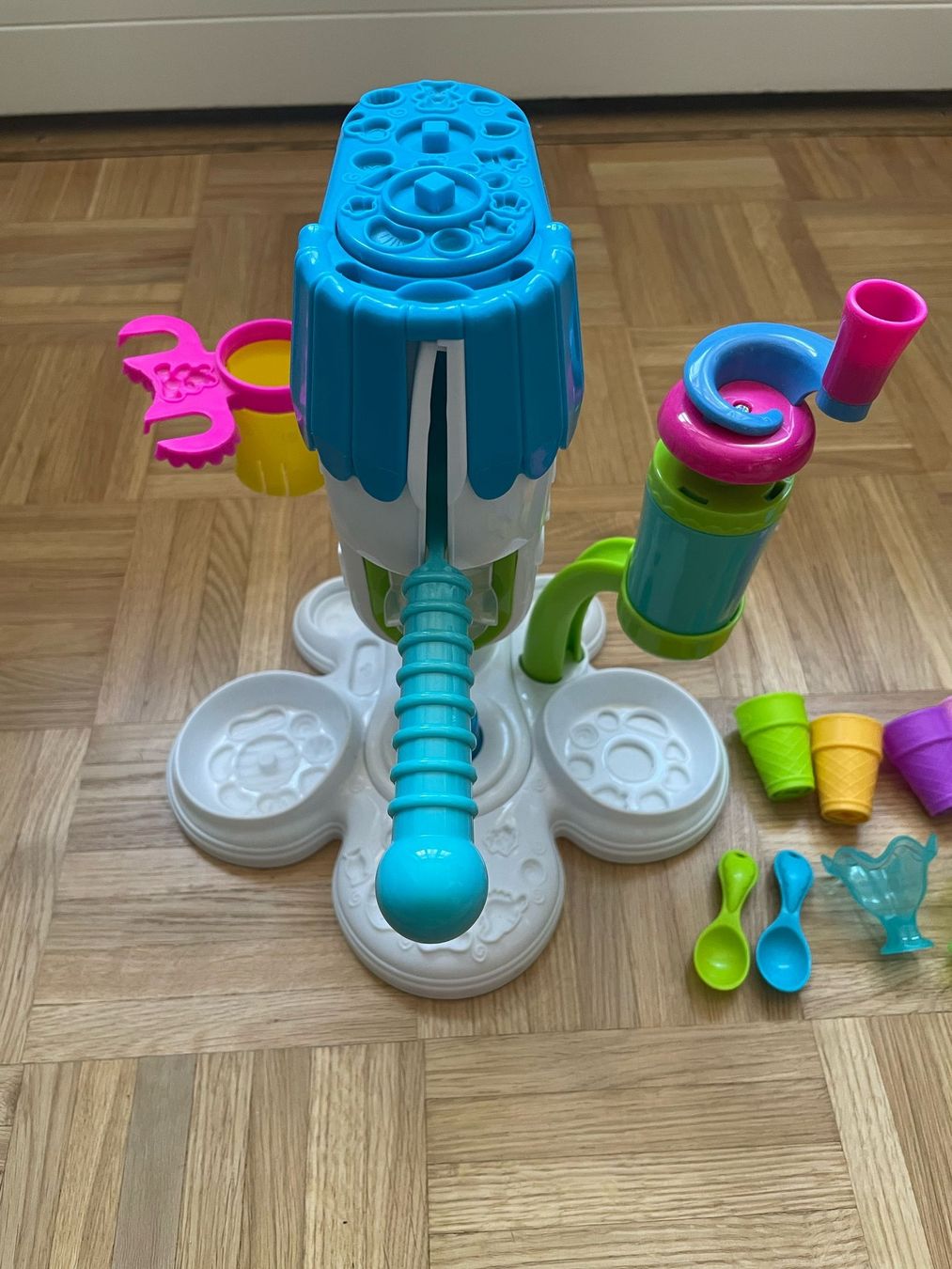 Giocattoli: Cool Maker Pottery Studio, Töpfern für Kinder – Usato da Givisiez venduto da trailerparts 1