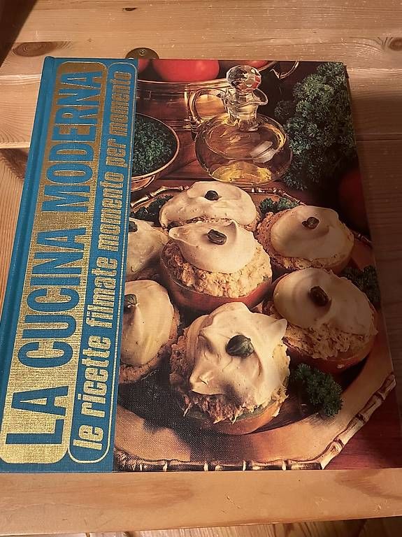 Libri: Kochbücher La Cucina Moderna – Usato da Emmetten venduto da fabiolucerne 2