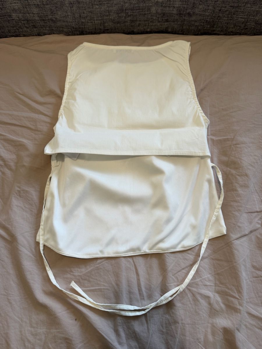 Top: Bershka Top Blanc Taille S bon état – Usato da Grabs venduto da DidiPop290 2