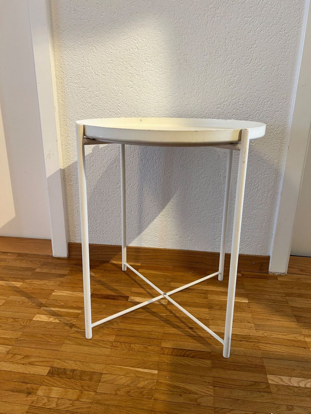 Ikea Tavoli: Weisser Beistelltisch von Ikea – Usato da Bern venduto da ipds