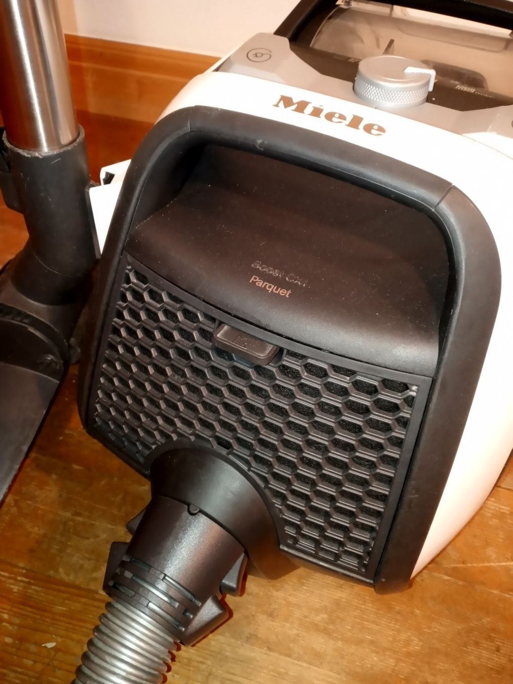 Miele Aspirapolveri & Accessori: Staubsauger Miele Boost CX1 – Usato da Prez-vers-Siviriez venduto da Monija70 2