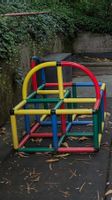 buntes Klettergerüst für Kinder