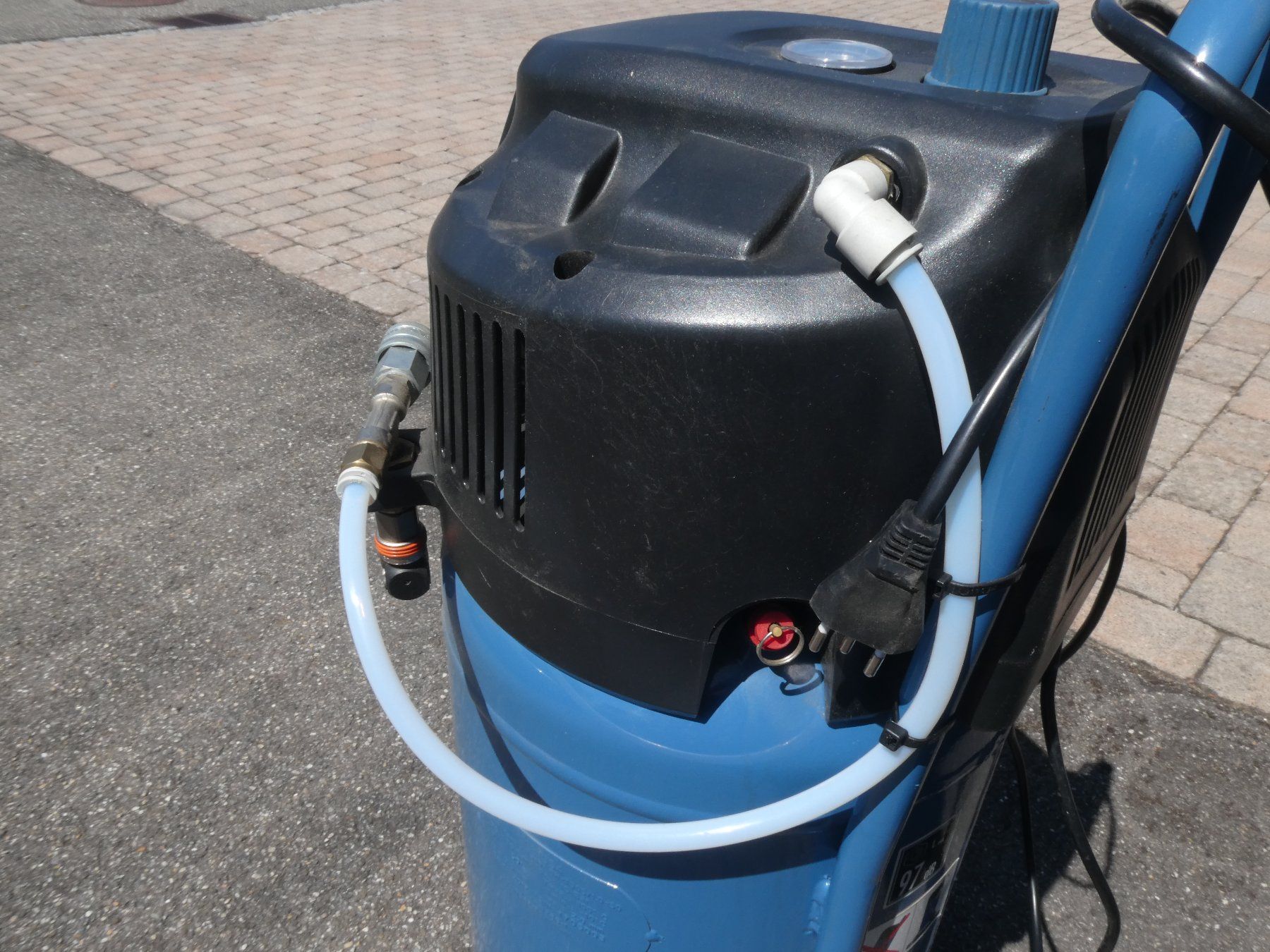 Einhell Kompressoren: Kompressor – Gebraucht aus Fulenbach von Hach0 5