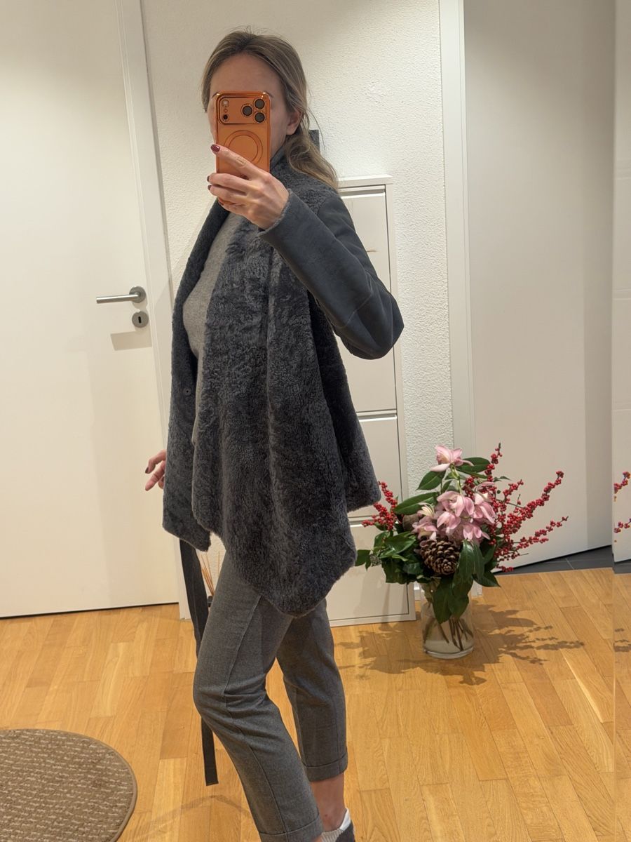 Brunello Cucinelli Jacken: Lammfell Weste  Brunello Cucinelli, Gr.S – Neu (gemäss Beschreibung) aus Zumikon von DamenFashionShop 9