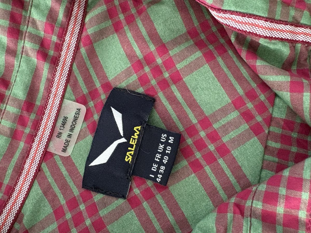 Salewa Blusen: Salewa Wanderbluse – Neu (gemäss Beschreibung) aus Bösingen von happy1 1