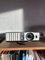 Benq Beamer (TH682ST)