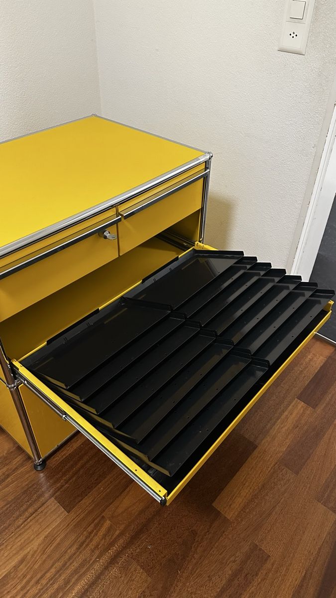 Conteneurs de construction: USM  Korpus  – D'occasion à Lostorf par Rebuli 5