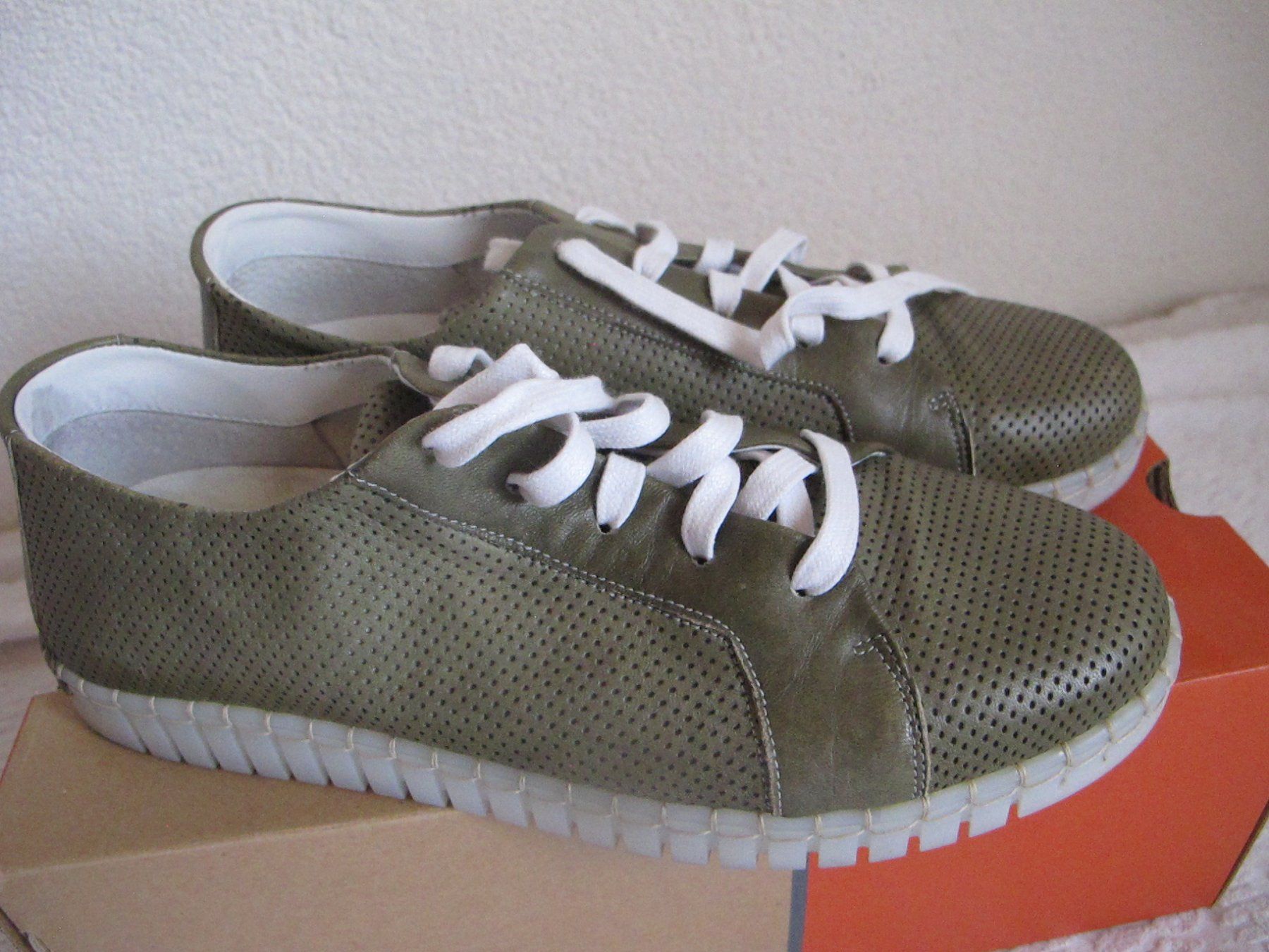 Chaussures femmes: Schöne Shuhe Halbschuhe Gr. 40 – D'occasion à Löhningen par Chimae67 1