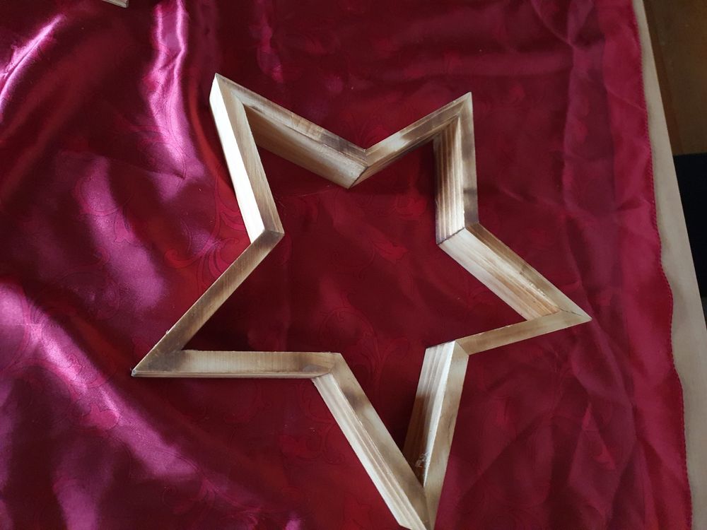 Sterne aus Holz (Gebraucht) in Meisterschwanden f&uuml;r CHF 20 &ndash; mit