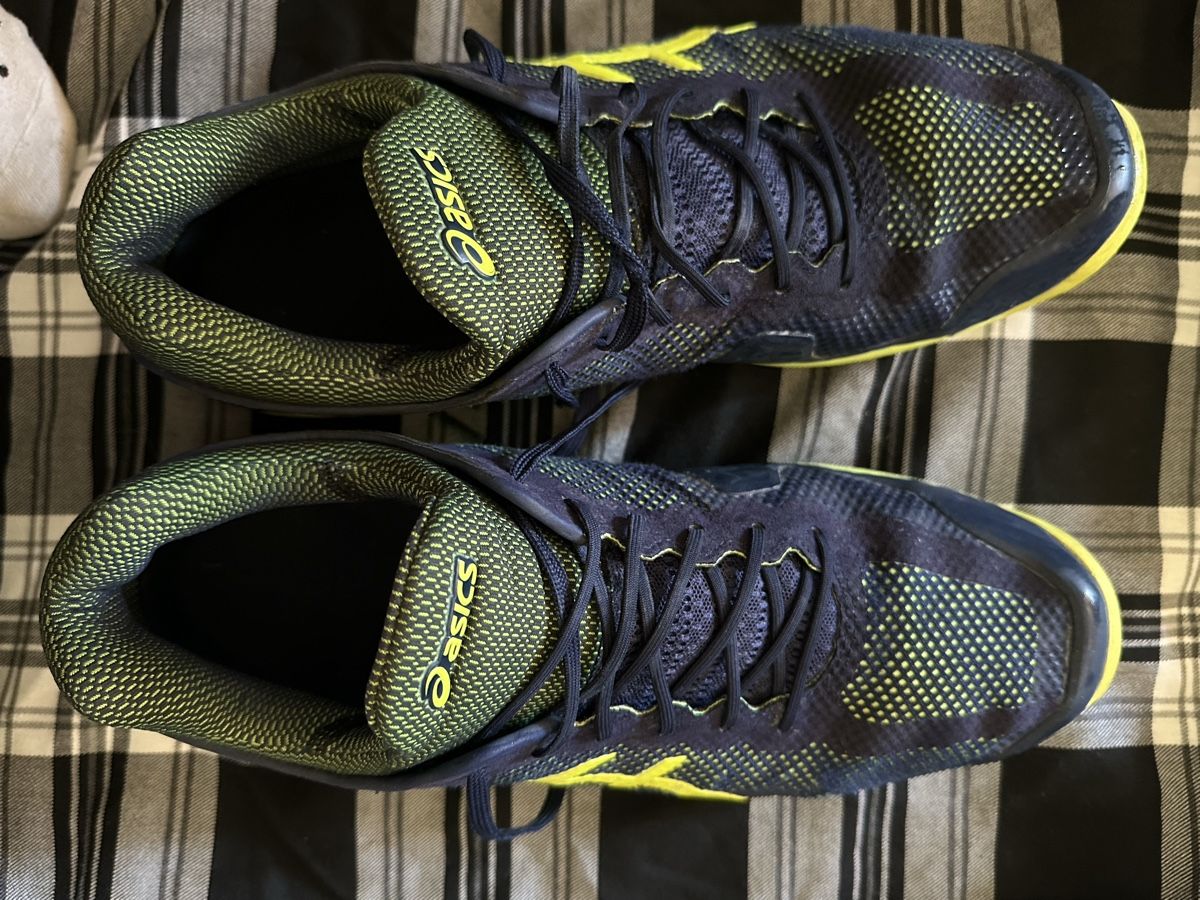 Asics Chaussures hommes: ASICS Turnschuhe gr 45 – D'occasion à Uster par bek_v2ct