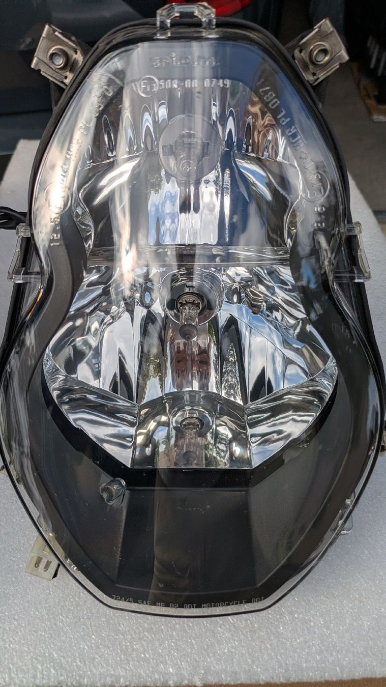 KTM Phares: Scheinwerfer KTM Super Duke R  – D'occasion à Winterthur par SwissPrime