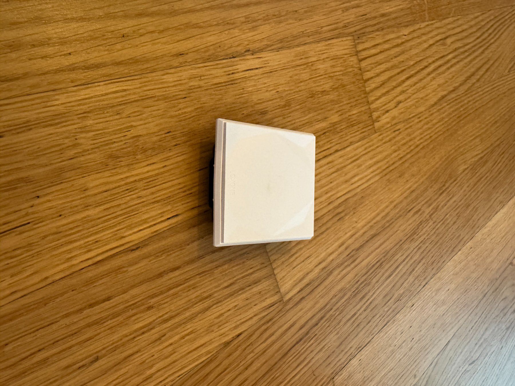 Loxone Interruttori: Loxone Touch Tree Weiss – Usato da Oberglatt ZH venduto da Jones98