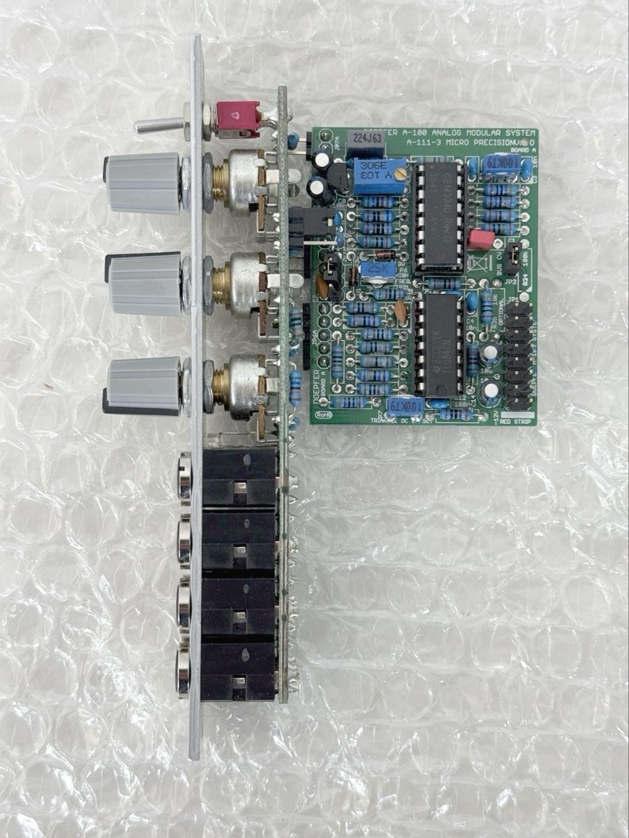 Doepfer Strumenti musicali: DOEPFER A11-3 uPVCO LFO – Usato da Basel venduto da A-Z-B 1