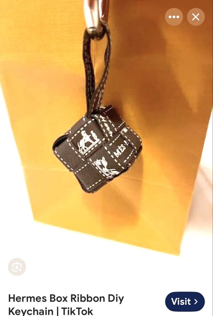 Hermès Borse: Hermes Ribbon from Different Years!  – Nuovo (secondo la descrizione) da Winterthur venduto da Atelier.W.Maison 6