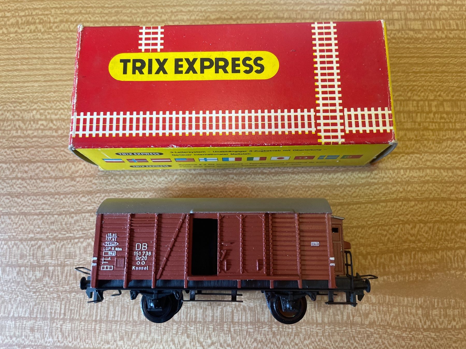 Trix Modellini di ferrovie: Trix Express H0 3417 Güterwagen DB – Usato da Suhr venduto da Daneli7 4