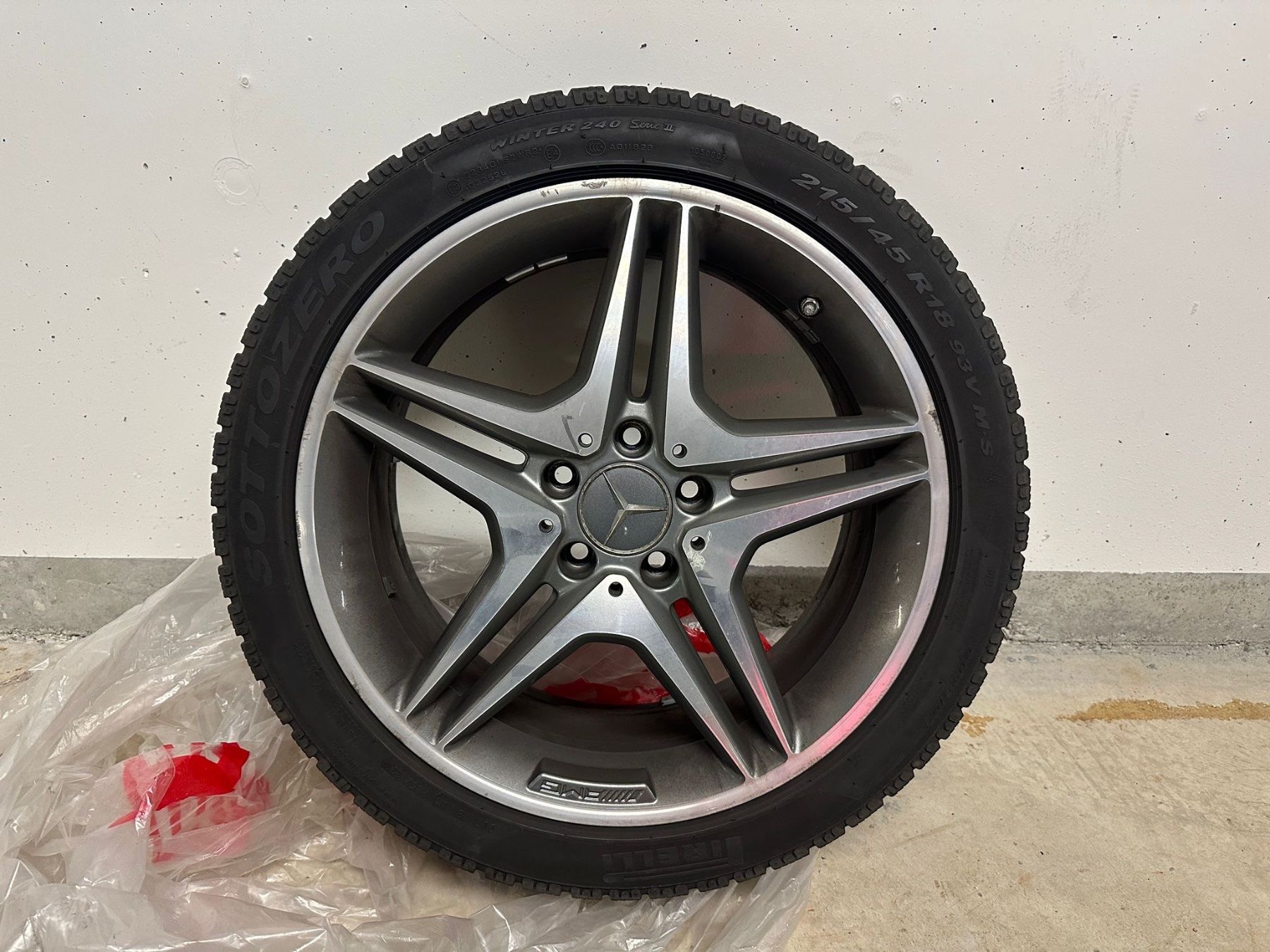 Mercedes-Benz Pneumatici & Ruote complete: Mercedes AMG Räder – Usato da Kloten venduto da ASL888