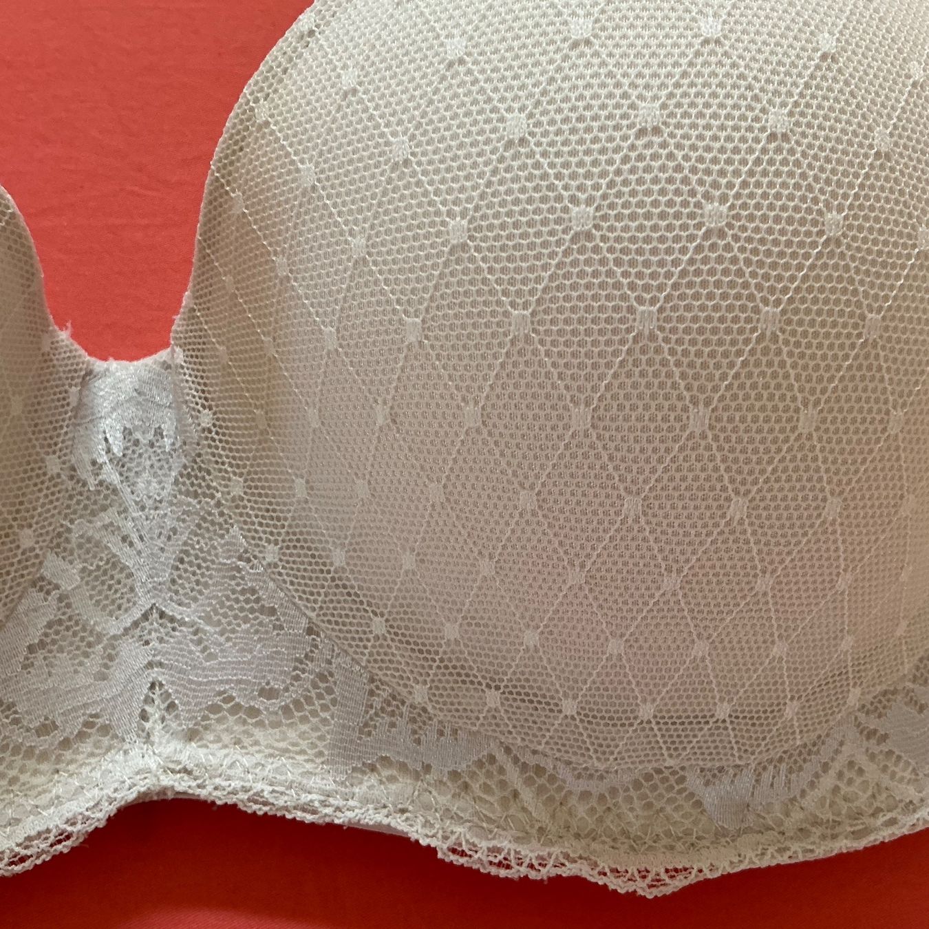 Triumph Altra biancheria intima: 3 Triumph BH, Gr. 75B – Usato da Cormondrèche venduto da fra_gn5t 9