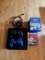 PS4 Konsole mit 2 Controllern und Spielen guter Zustand