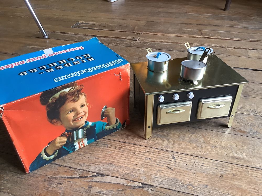 Cuisinière Dinette Années 60 – Jouet Ancien En Tôle – Fabrication Française