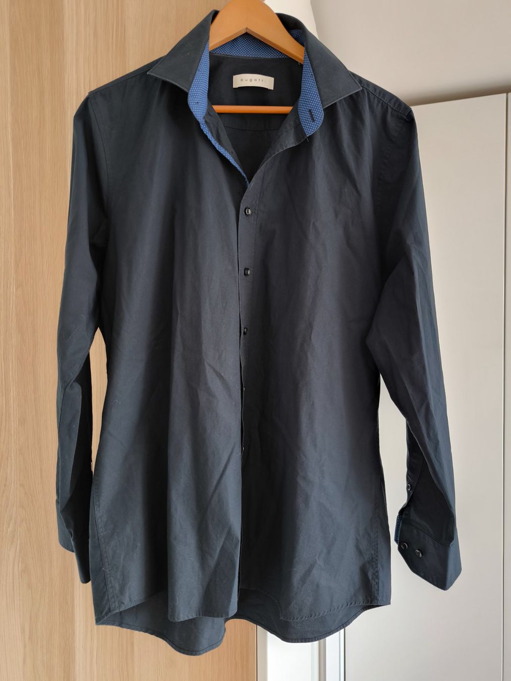 Camicie: Bugatti Hemd, Gr. 43, dunkelblau – Usato da Niederrohrdorf venduto da yan_zkz6