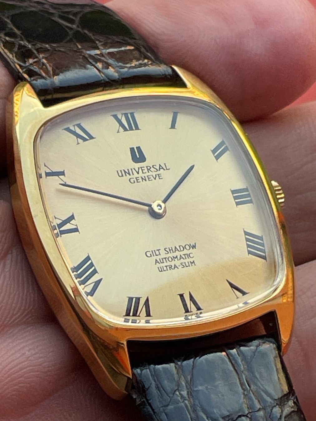 Universal Genève Orologi: UNIVERSAL GENÈVE GILT SHADOW AUTOMATIC ULTRA-SLIM – Usato da Rorschach venduto da Spektar 7
