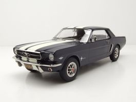 Ford Mustang Coupé 1966 Nightmist blue / weiss          1:18