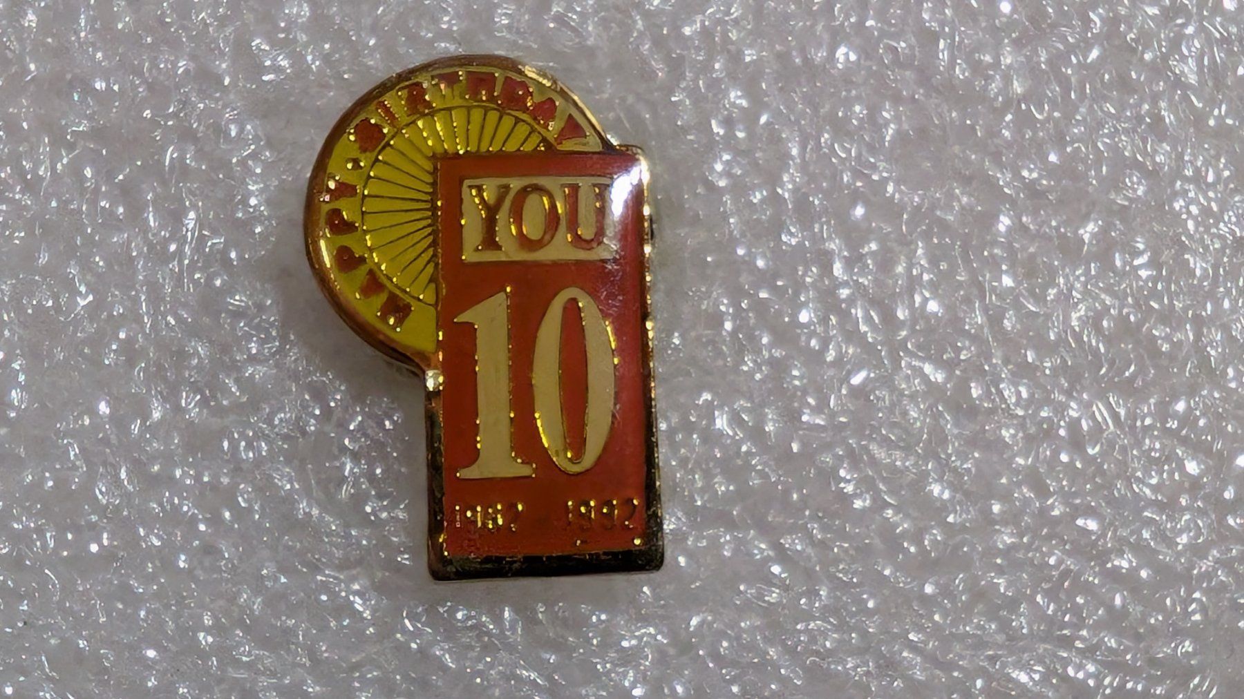 Placchette & Badge: Ansteckpin 271: Happy Birthday – Usato da Oppligen venduto da Pin-Fall-Shop