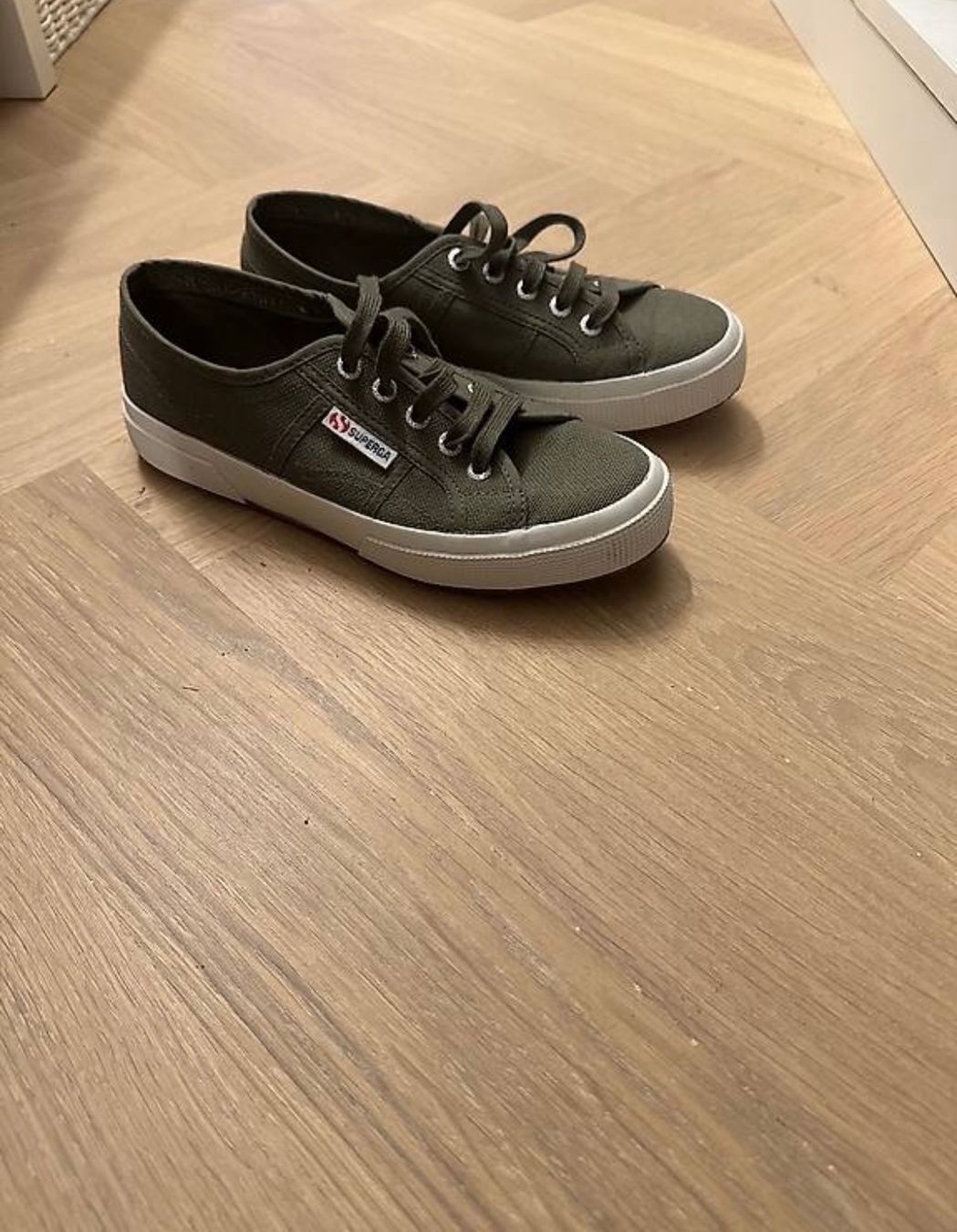 Superga Scarpe da uomo: Superga – Usato da St-Sulpice VD venduto da juliane43