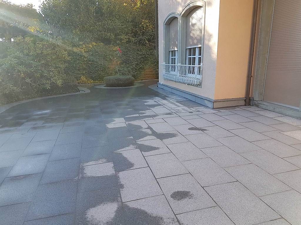 Rivestimenti per pavimenti: Je vends dalles en granit gris foncé – Usato da Corsier-sur-Vevey venduto da hel_lvr5 1
