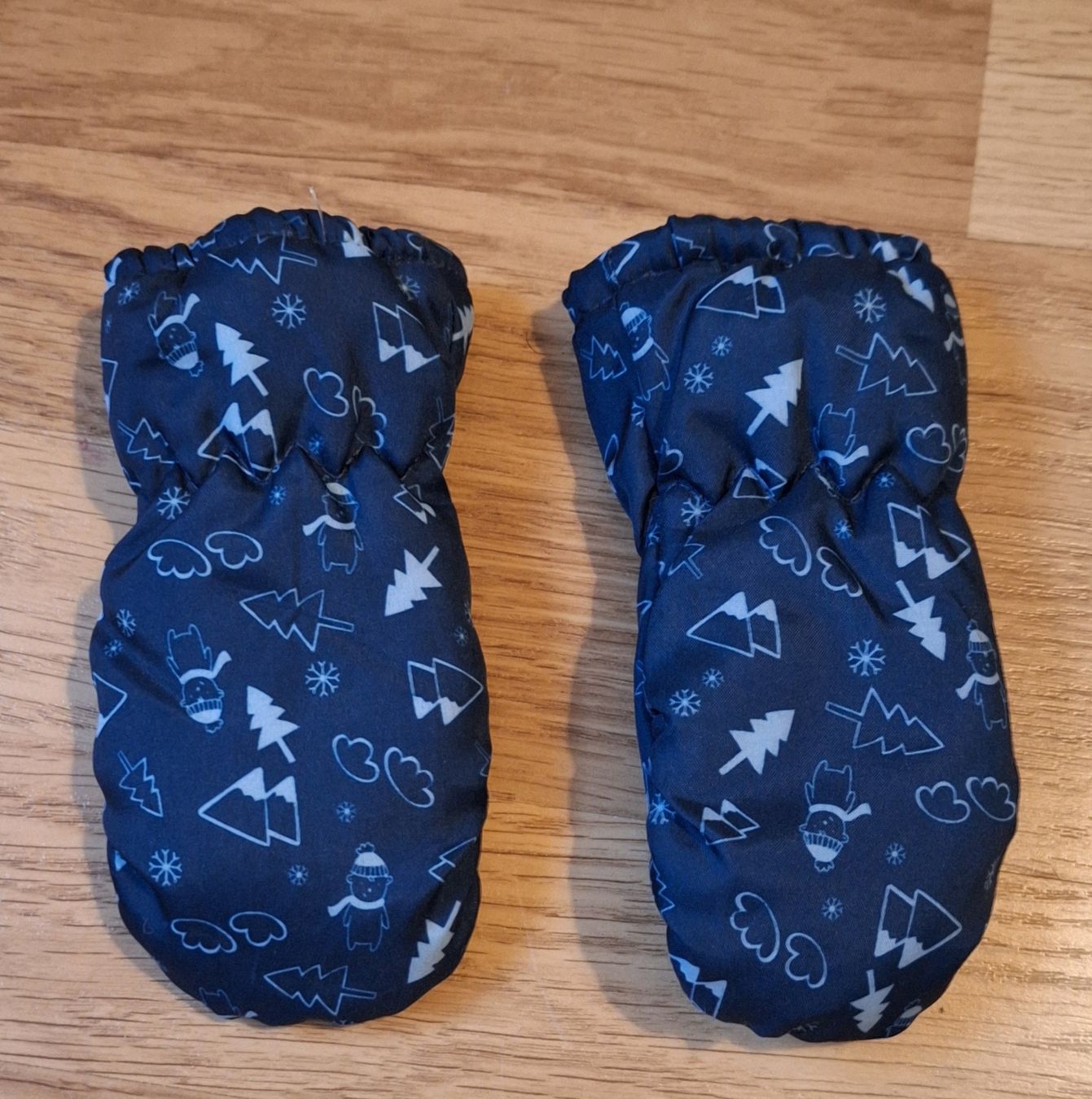 Guanti: Moufles de neige bébé 1-2 ans – Usato da Yverdon-les-Bains venduto da CelMt