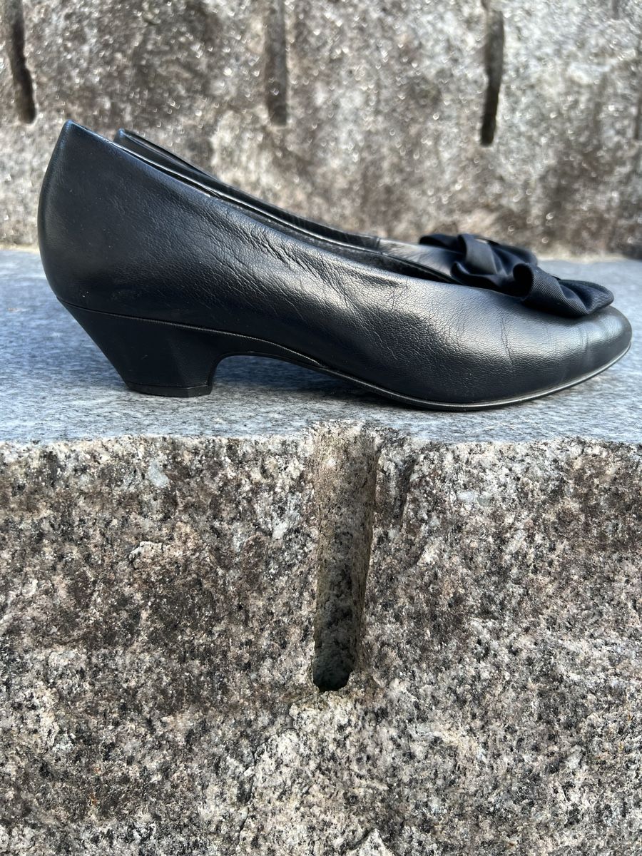 Gabor Damenschuhe: Gabor Pumps dunkelblau , Gr 39 – Gebraucht aus Betschwanden von Dognose 2