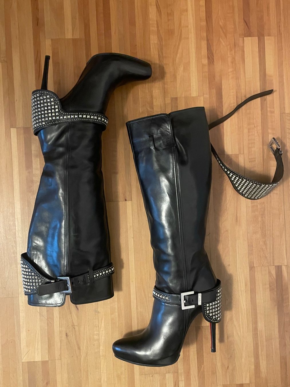 Damenschuhe: Vintage Cesare Paciotti heeled Boots – Gebraucht aus Zürich von nao_6f5t 9