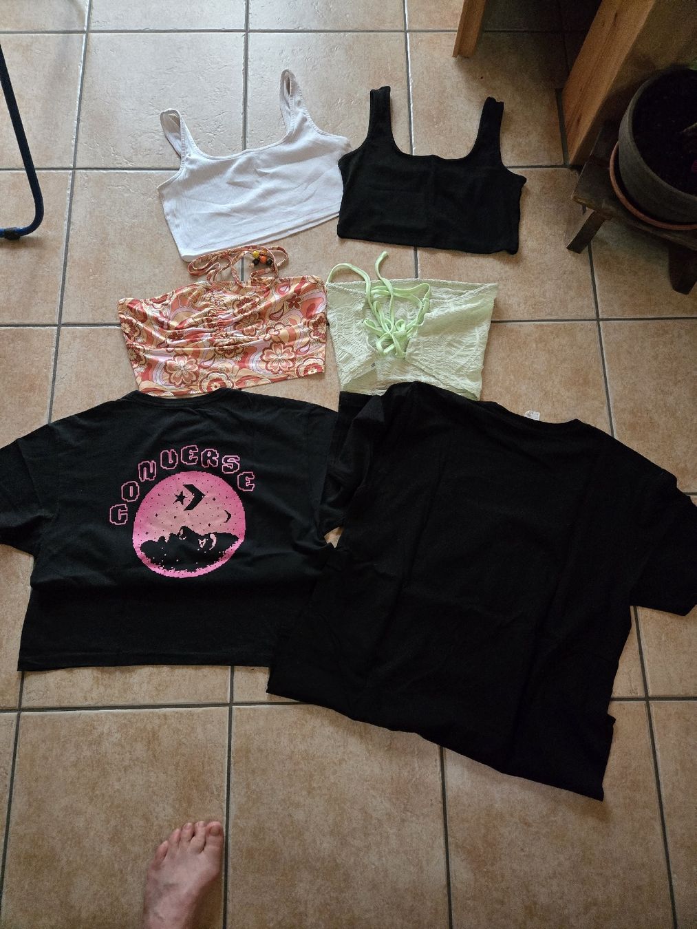 Lotti di vestiti: lot 6 pièces taille L – Usato da Sion venduto da Oonathoo 1
