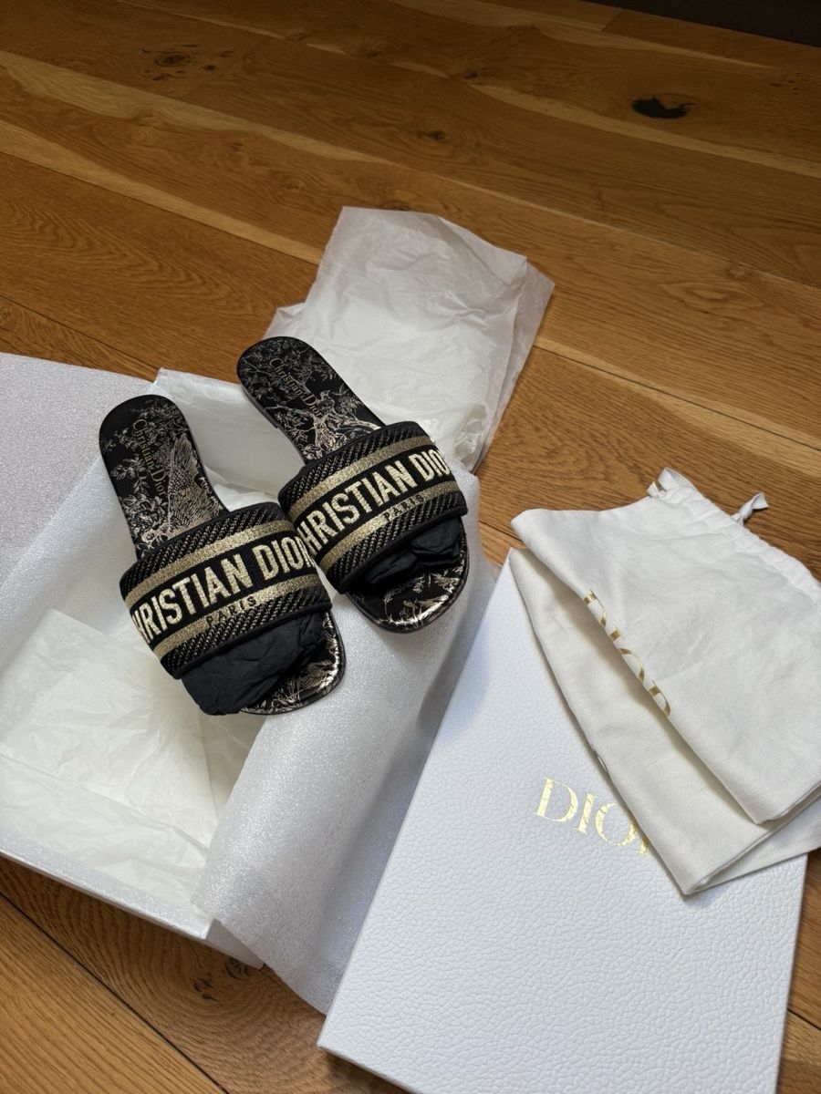 Dior Scarpe da donna: Dior Dway sandals  – Usato da Vésenaz venduto da lia_9ljt 1