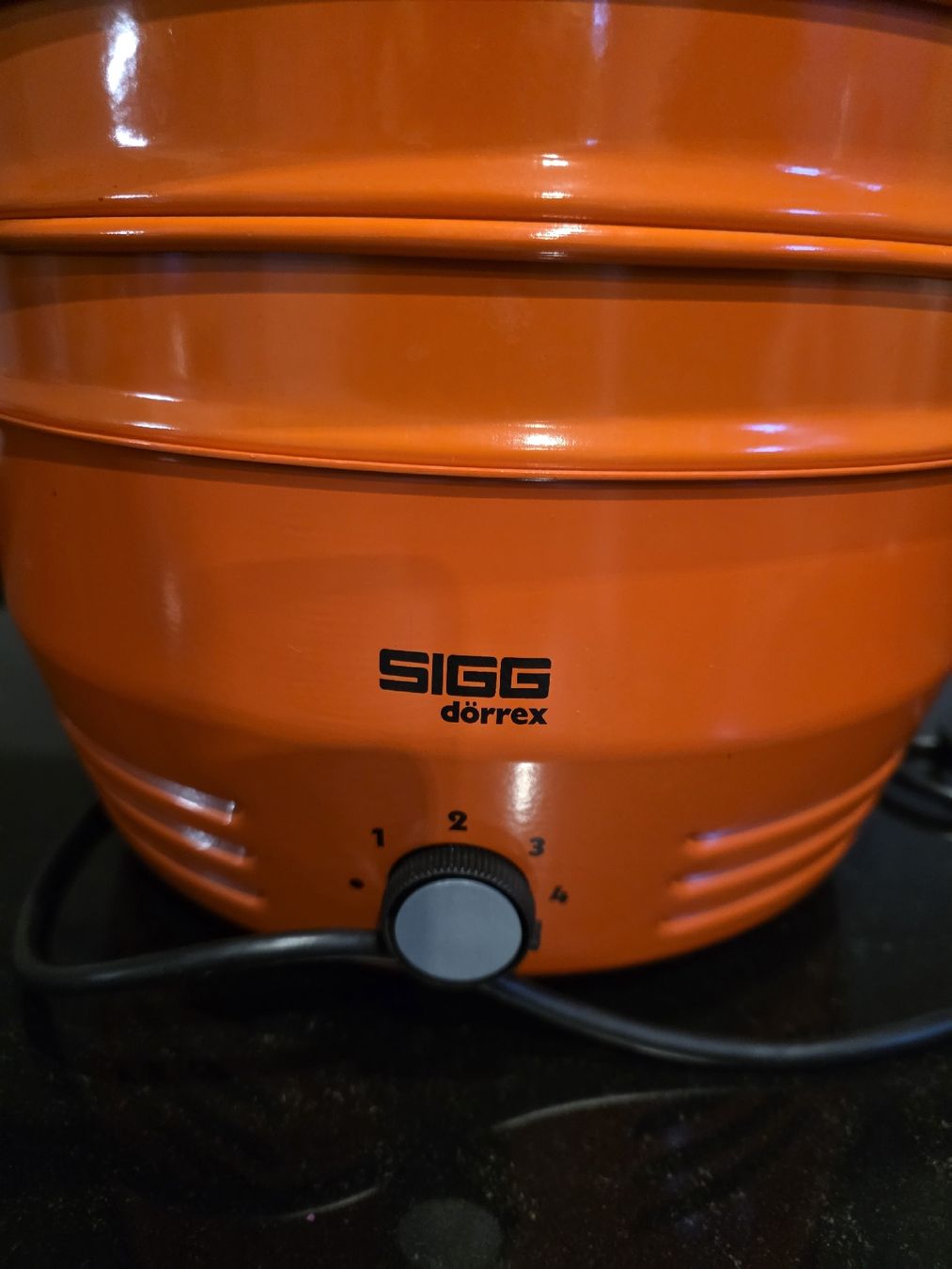 Sigg Appareils de cuisine: Dörrgerät Sigg Dörrex orange mit 5 Gittern  – D'occasion à Dorf par Echo_Elements 5